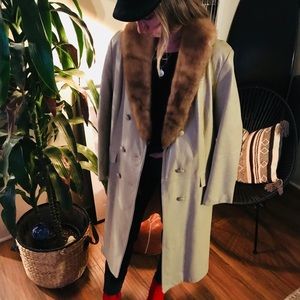 1970s VINTAGE LEATHER TRENCH